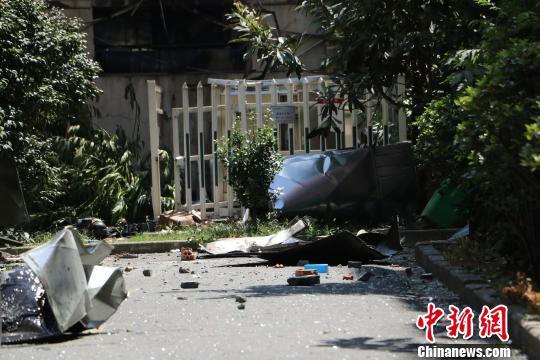 杭州餐馆爆炸波及附近居民过路车辆乘客称“非常惊恐”